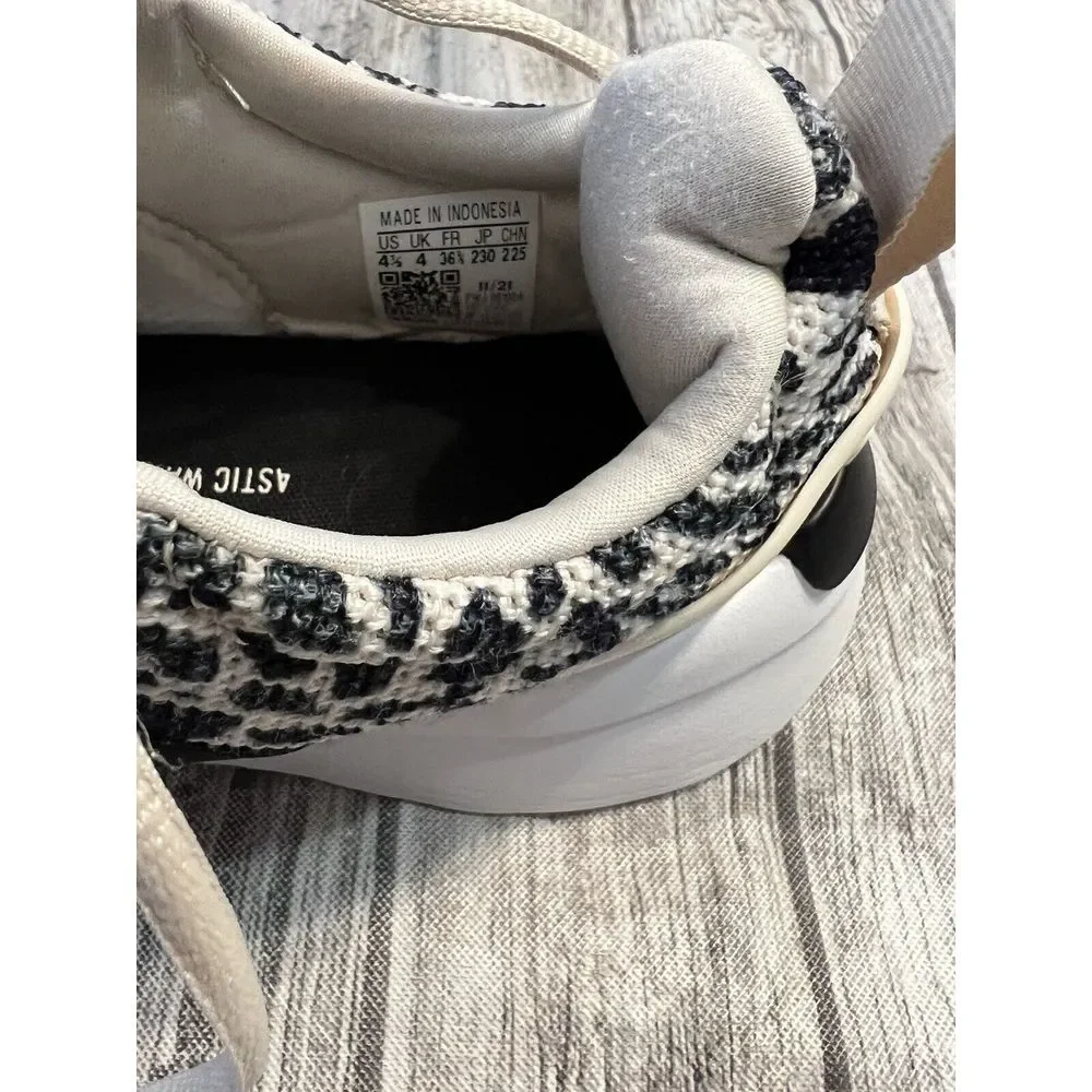 Adidas Swift Run 22 Leopard Cheetah‎ Print Black White GZ 4681 4.5
